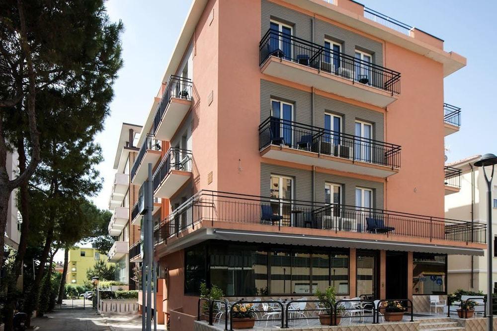 Hotel Scarlet Rimini Exterior foto