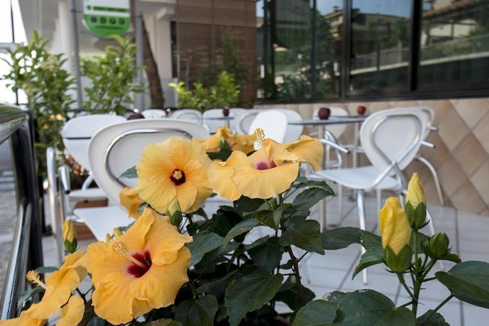 Hotel Scarlet Rimini Exterior foto