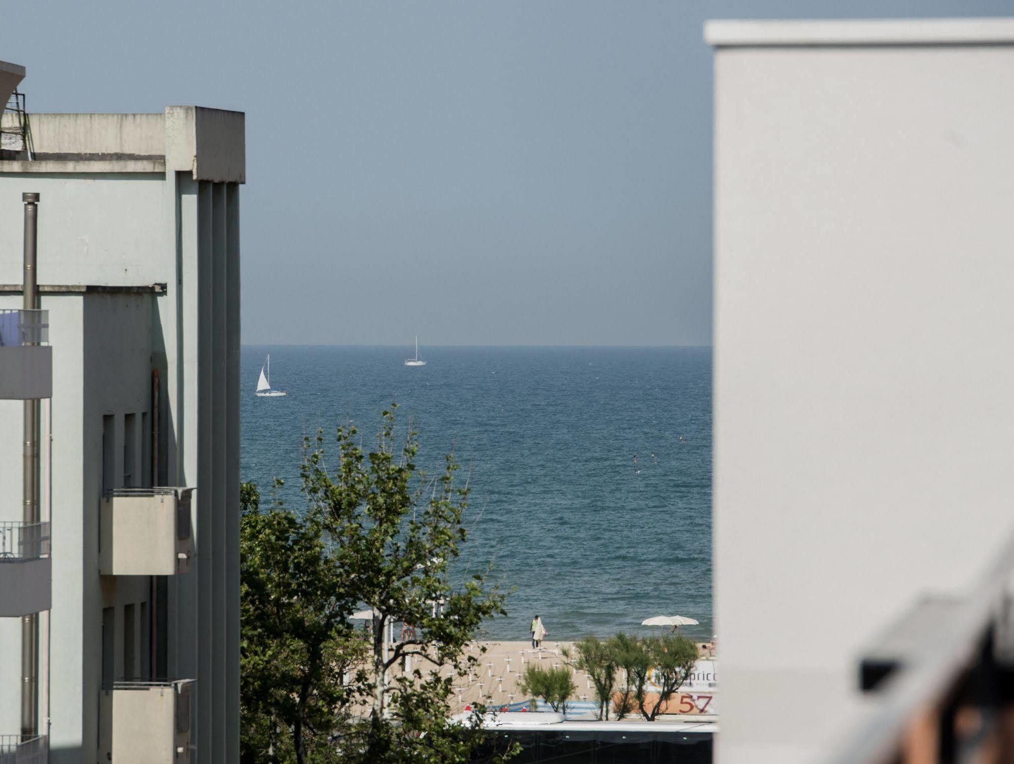 Hotel Scarlet Rimini Exterior foto